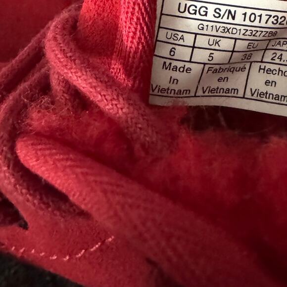 Ugg Neumel Boots Red Chukka Boots Mens Suede Samba Comfort Cozy Lined Winter main image 4